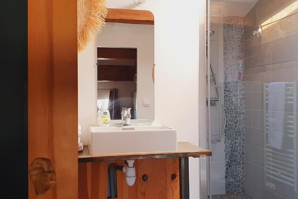 Le Loft Cosy - Centre Ville - Cadre Royal Сет Екстериор снимка